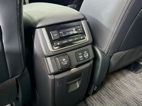 Used 2025 Subaru Ascent Bronze Edition w/ Onyx Package AWD/4WD image 31