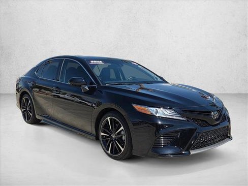 Certified 2018 Toyota Camry XSE w/ Audio Package FWD image 3