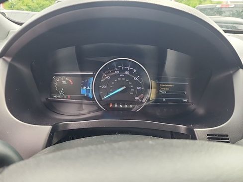 Used 2018 Ford Explorer XLT w/ Equipment Group 202A AWD/4WD image 19