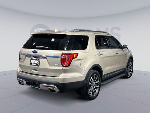 Used 2017 Ford Explorer Platinum image 7