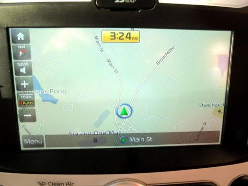 Used 2015 Kia Soul EV + image 19