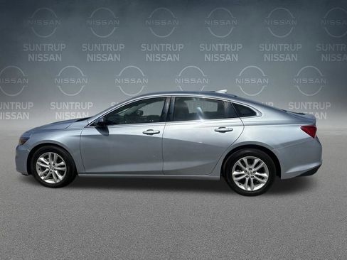 Used 2018 Chevrolet Malibu LT FWD image 33