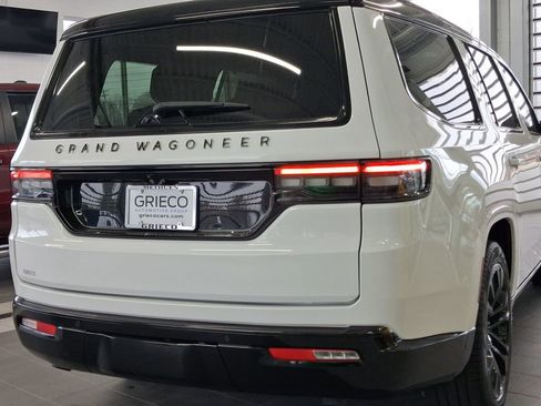 Used 2024 Jeep Grand Wagoneer Series III w/ Quick Order Packagew 28T AWD/4WD image 9