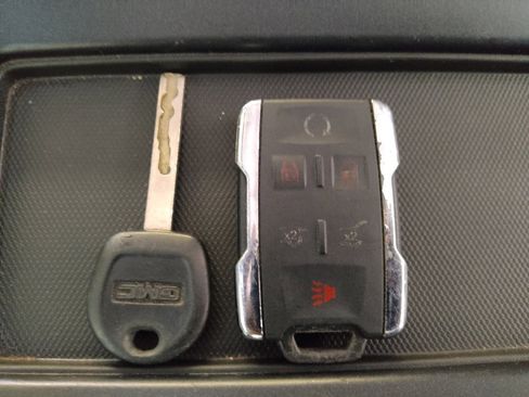 Used 2019 GMC Yukon SLE w/ Convenience Package image 32