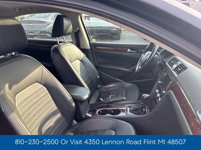 Used 2013 Volkswagen Passat 2.5 SEL FWD image 39