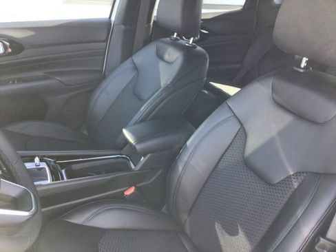 New 2026 Jeep Compass Latitude image 22