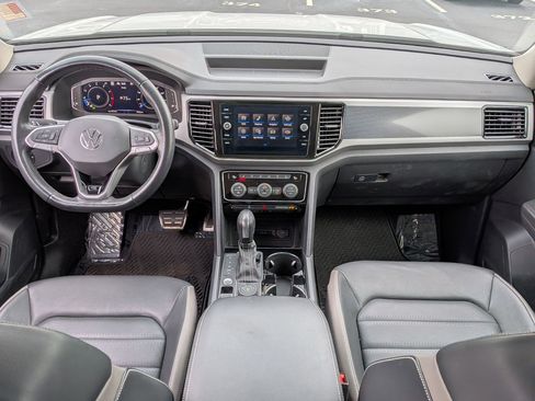 Used 2022 Volkswagen Atlas SEL Premium image 31