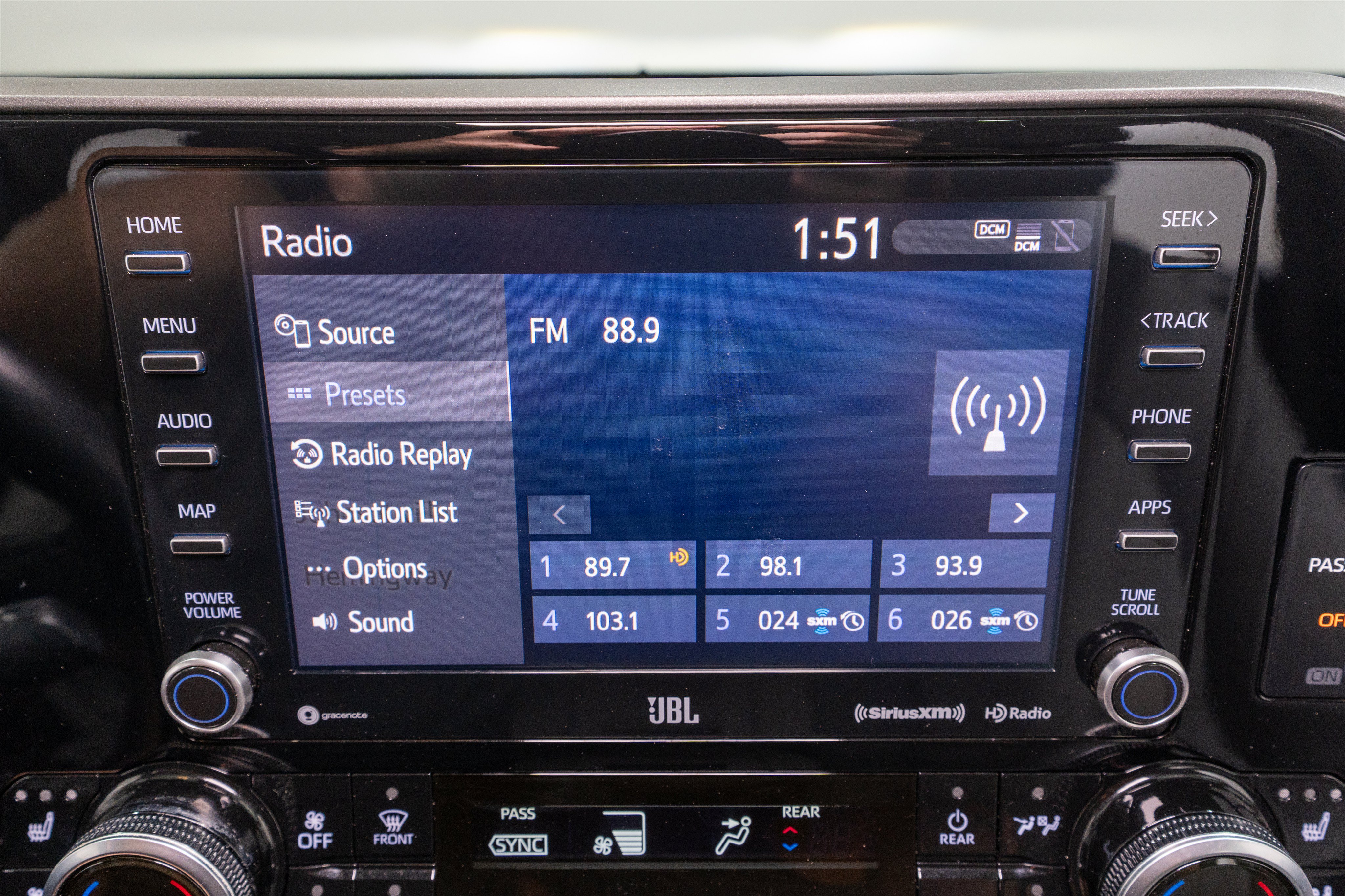 Used 2021 Toyota Highlander Limited FWD image 20