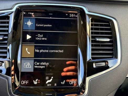 Used 2021 Volvo XC90 T5 Momentum w/ Advanced Package image 23