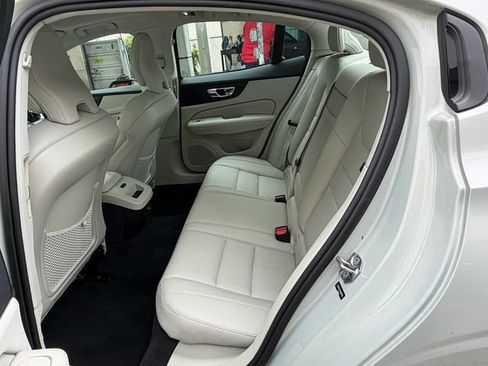Used 2019 Volvo S60 T6 Momentum AWD/4WD image 14