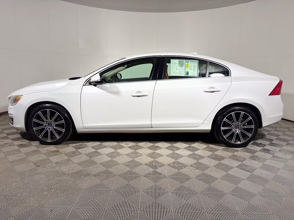 Used 2018 Volvo S60 T5 Inscription Platinum AWD/4WD image 3