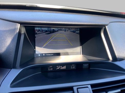 Used 2015 Honda Crosstour EX-L image 25