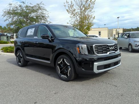 New 2025 Kia Telluride S image 2