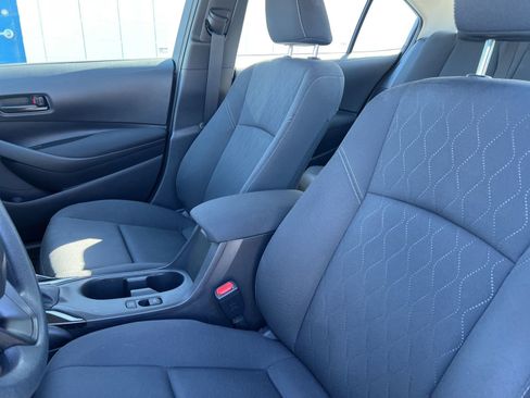 Used 2025 Toyota Corolla LE image 8