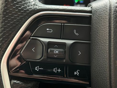 Used 2022 Toyota Tundra Capstone AWD/4WD image 18