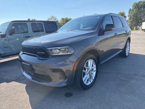 Used 2024 Dodge Durango GT image 2