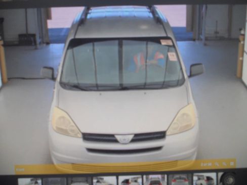 Used 2005 Toyota Sienna LE FWD image 2