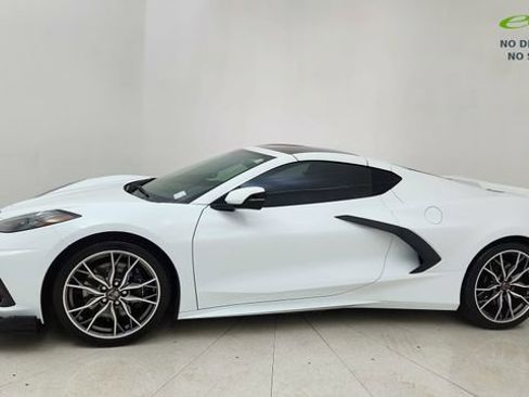 Used 2023 Chevrolet Corvette Stingray Premium Cpe w/ Z51 Performance Package image 3