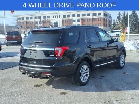 Used 2018 Ford Explorer XLT w/ Equipment Group 202A AWD/4WD image 5