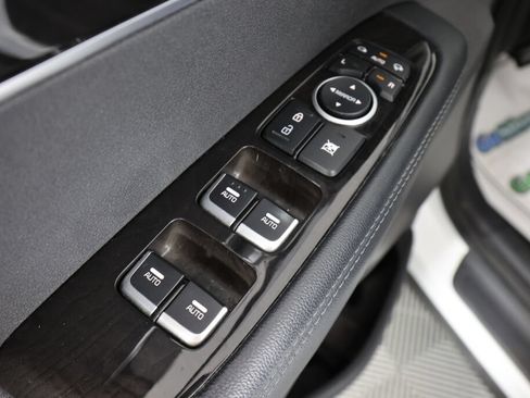 Used 2018 Kia Sorento EX AWD/4WD image 31
