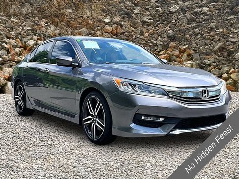 Used 2017 Honda Accord Sport image 10