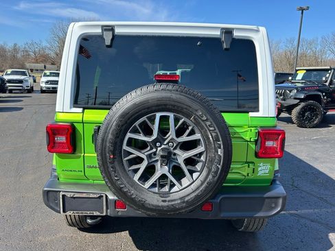 New 2026 Jeep Wrangler Unlimited Sahara w/ Whitecap Package AWD/4WD image 4