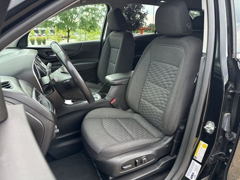 Used 2019 Chevrolet Equinox LT w/ Driver Convenience Package FWD image 11
