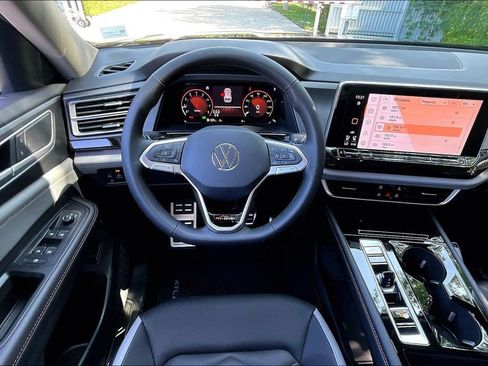 New 2026 Volkswagen Atlas Peak Edition AWD/4WD image 19