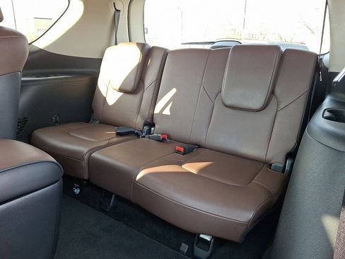 Certified 2024 INFINITI QX80 Premium Select w/ Cargo Package image 10