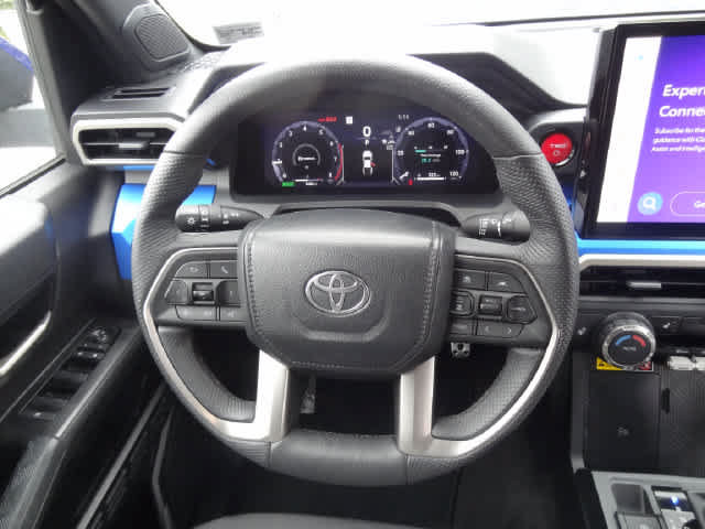 Used 2025 Toyota Tacoma TRD Sport w/ TRD Sport Upgrade Package AWD/4WD image 13