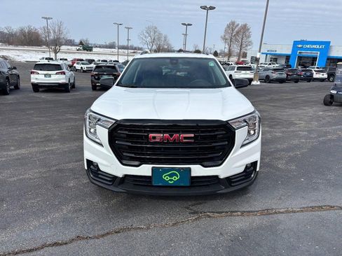 Certified 2024 GMC Terrain SLT w/ Elevation Edition image 8