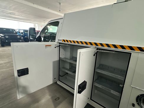 Used 2022 Chevrolet Express 3500 Work Van w/ Power Convenience Package image 6