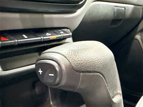 Used 2021 Chevrolet Colorado W/T w/ Custom Special Edition image 18