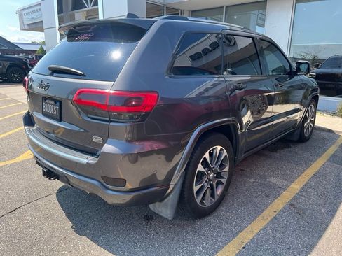 Used 2017 Jeep Grand Cherokee Overland w/ Jeep Active Safety Group AWD/4WD image 2