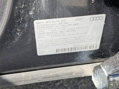 Used 2024 Audi Q5 e Premium Plus image 31