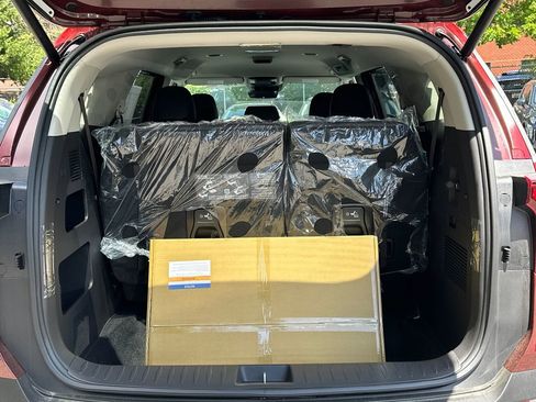New 2026 Kia Carnival EX FWD image 5