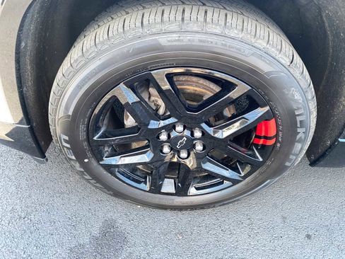 Used 2023 Chevrolet Traverse Premier w/ Redline Edition image 43