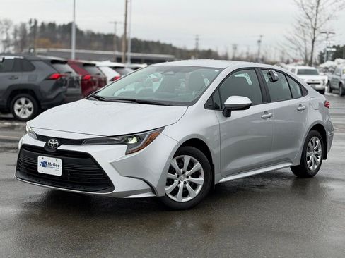 Used 2026 Toyota Corolla LE image 1