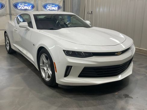 Used 2017 Chevrolet Camaro LT RWD image 2