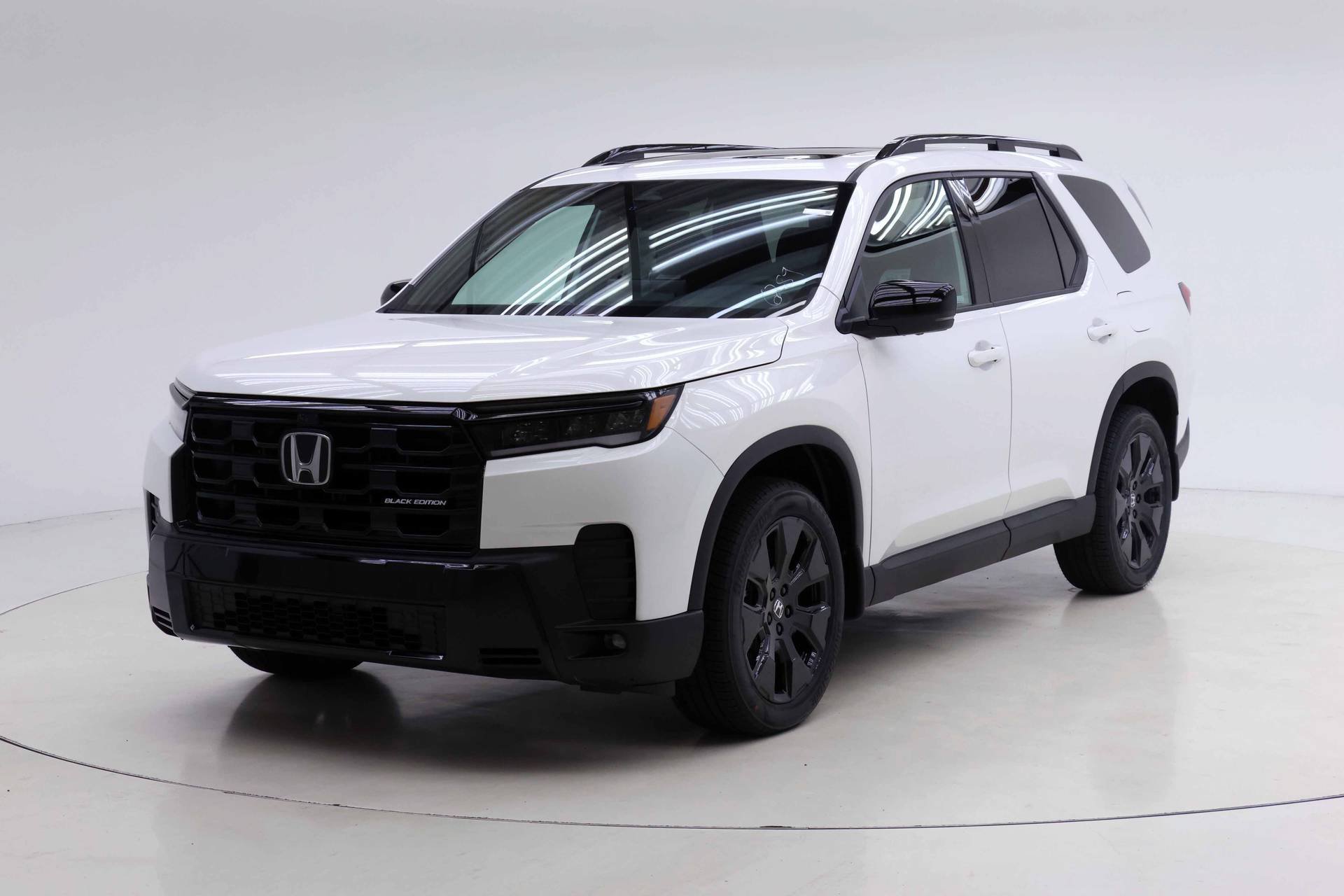New 2026 Honda Pilot Black Edition image 1