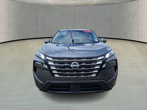 Certified 2026 Nissan Rogue SV image 2