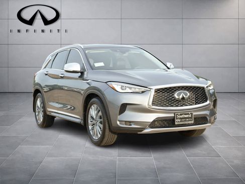 Certified 2025 INFINITI QX50 Luxe w/ Accent Package AWD/4WD image 3