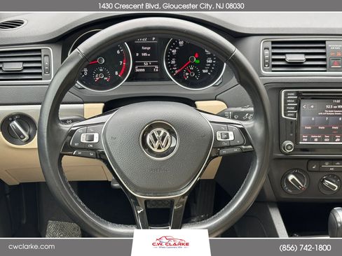 Used 2018 Volkswagen Jetta SE FWD image 18