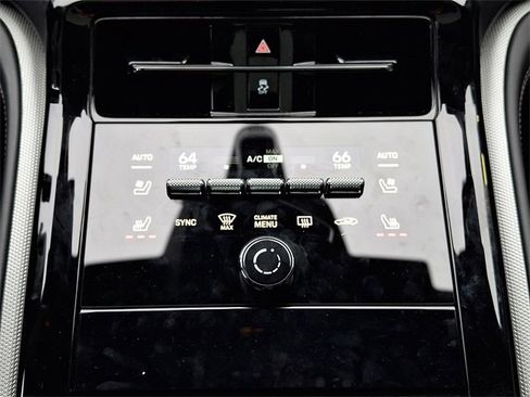 New 2025 Porsche Panamera 4 image 17