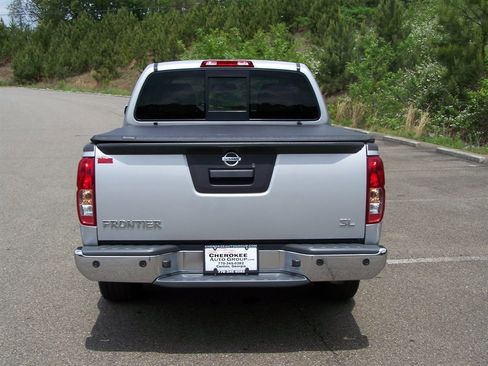 Used 2019 Nissan Frontier SL image 27