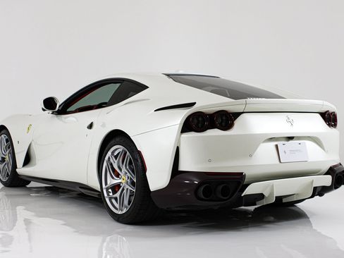 Certified 2020 Ferrari 812 Superfast RWD image 4