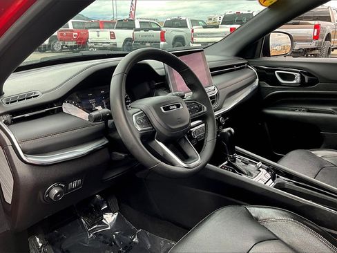 Used 2023 Jeep Compass Limited image 13