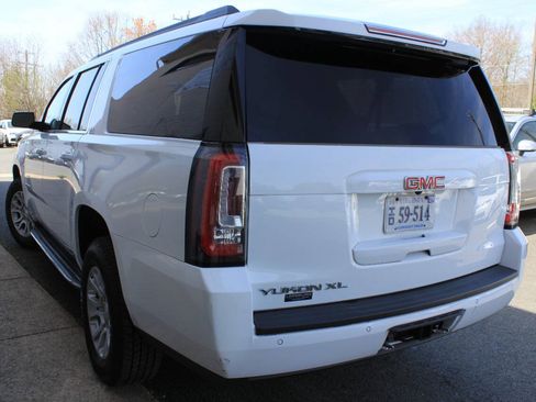 Used 2020 GMC Yukon XL SLT AWD/4WD image 7