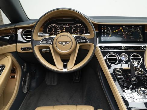 Used 2020 Bentley Continental GT image 24