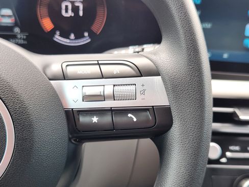 Used 2025 Hyundai Tucson SE AWD/4WD image 18